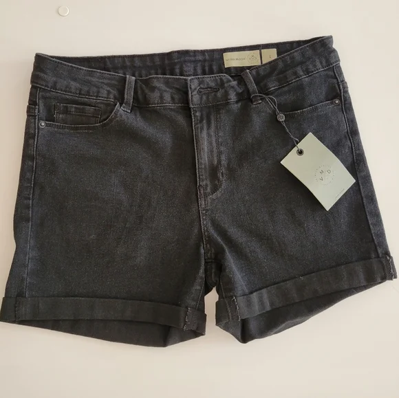 NWT Vero Moda Black Jean Denim Cuffed Shorts - Picture 3 of 9